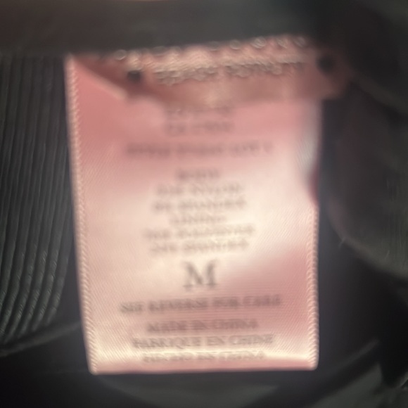 COPY - Black one piece swimsuit - Picture 3 of 4